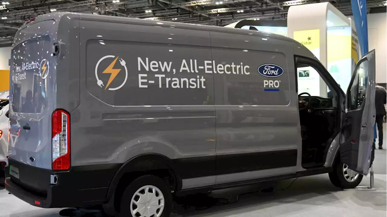 USPS buys 9,250 Ford E-Transit vans, 14,000 charge stations - Autoblog