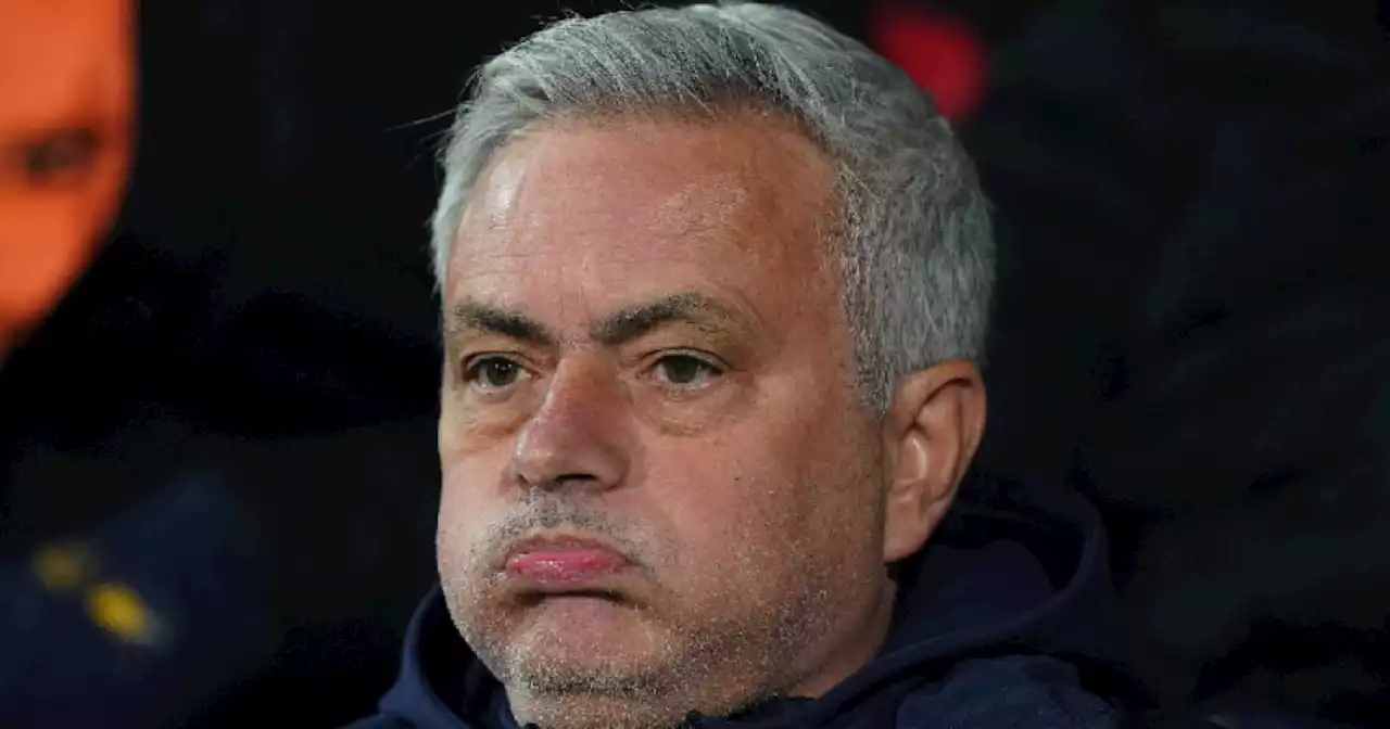 'Mourinho zorgt voor commotie bij tienerderby: Special One jouwt tiener uit'