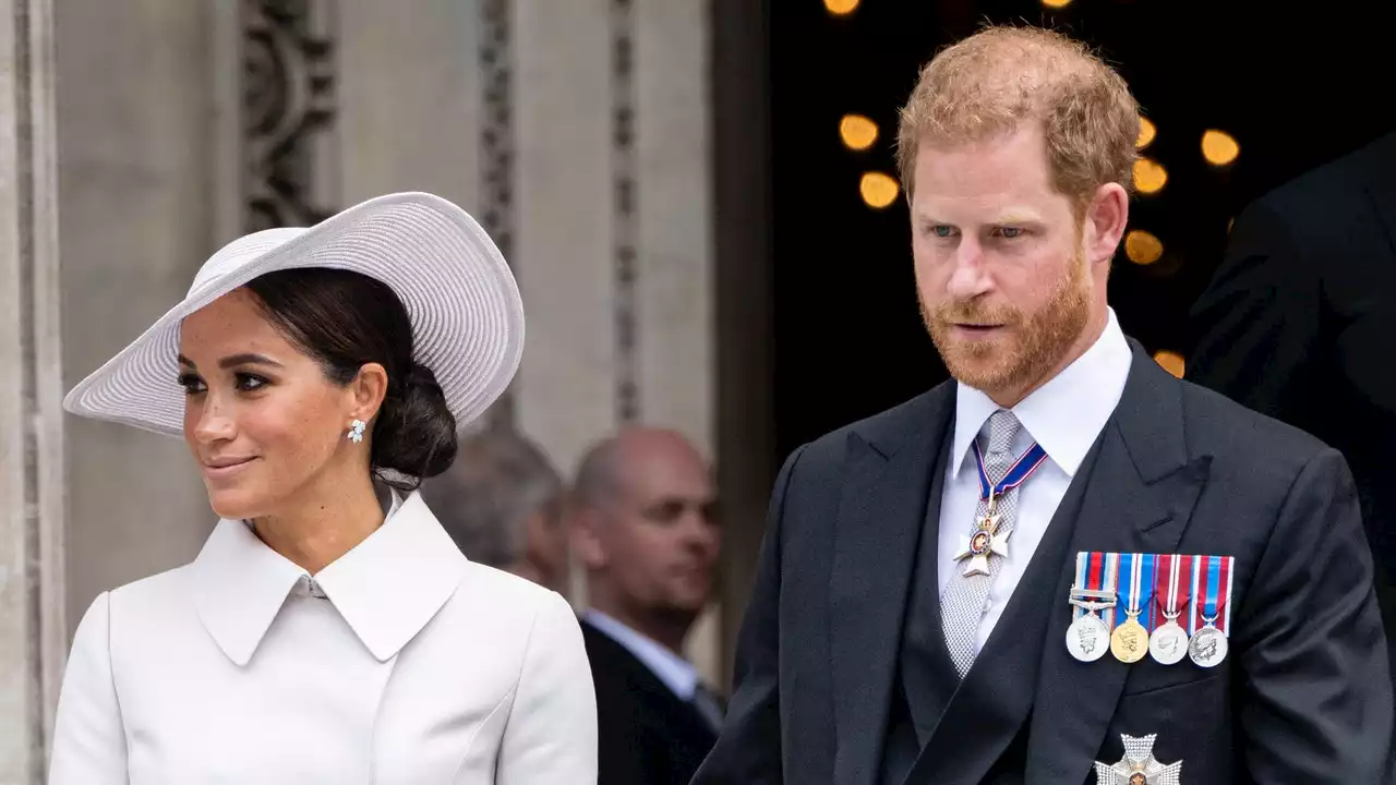 Carlo “sfratta” Harry e Meghan, che dovranno lasciare la loro casa nel Regno Unito