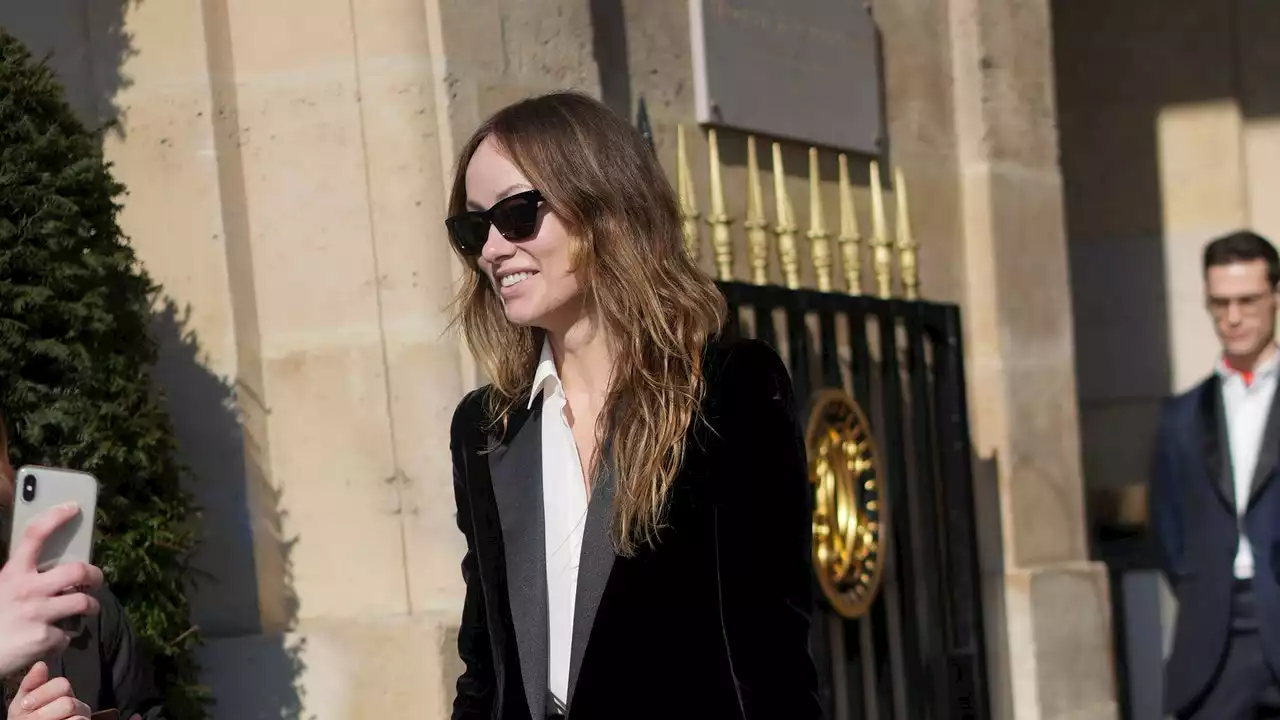 Olivia Wilde Proves That Big Pants Are Still Very Chic