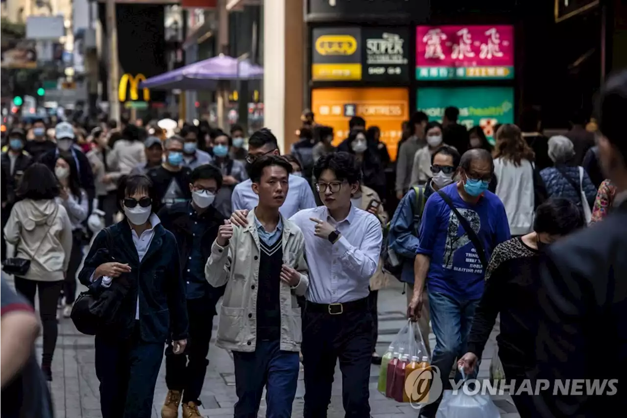 홍콩 무료 항공권 50만장 배포 시작…항공사 접속 폭주 | 연합뉴스