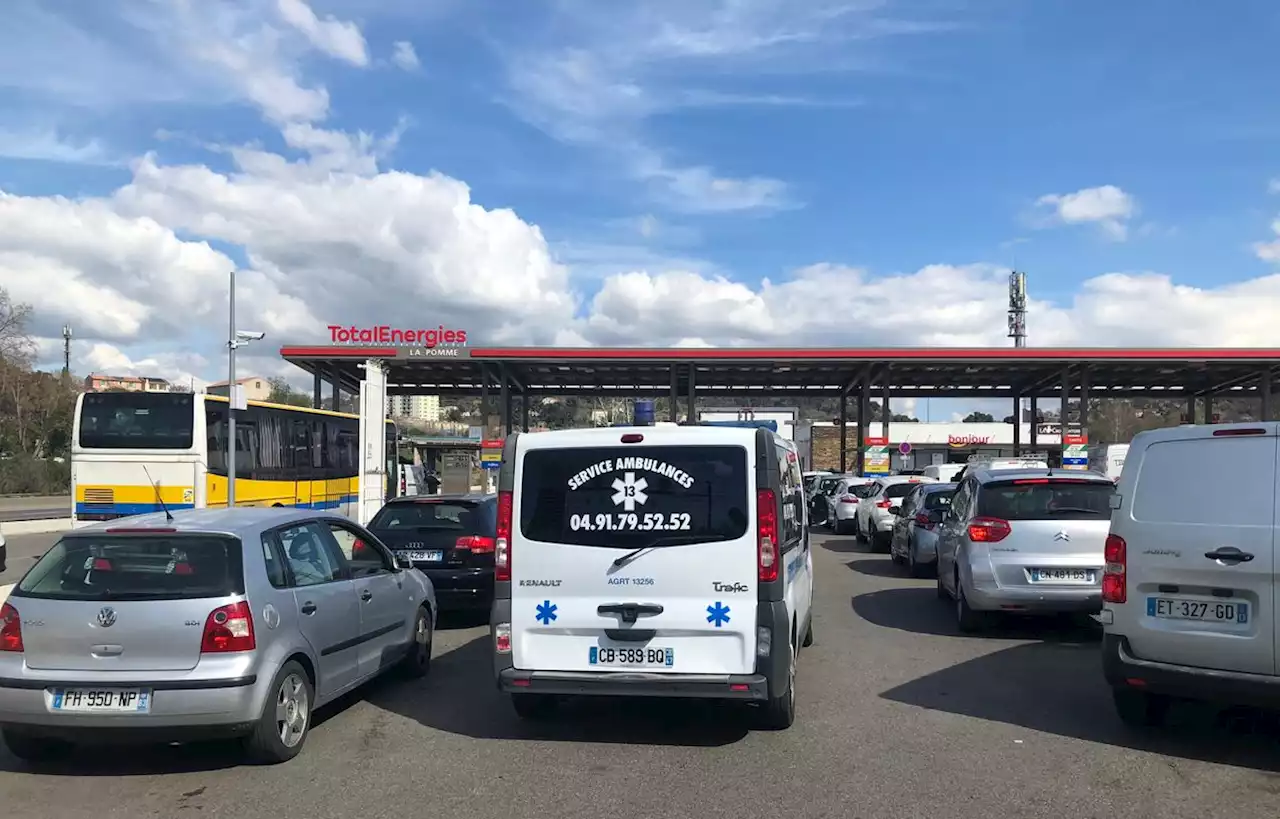 Ruée sur l’or noir à Marseille face à la pénurie de carburant