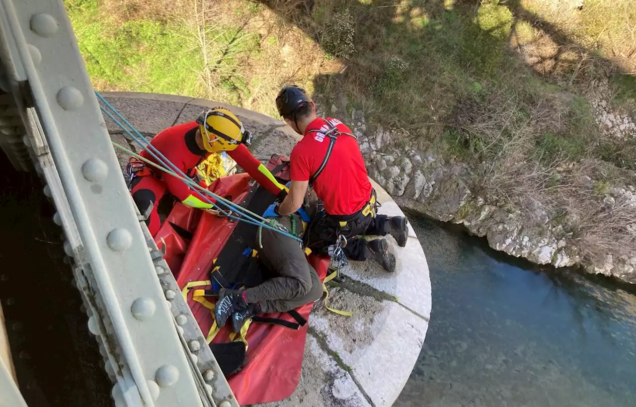 Une jeune femme sauvée in extremis du suicide