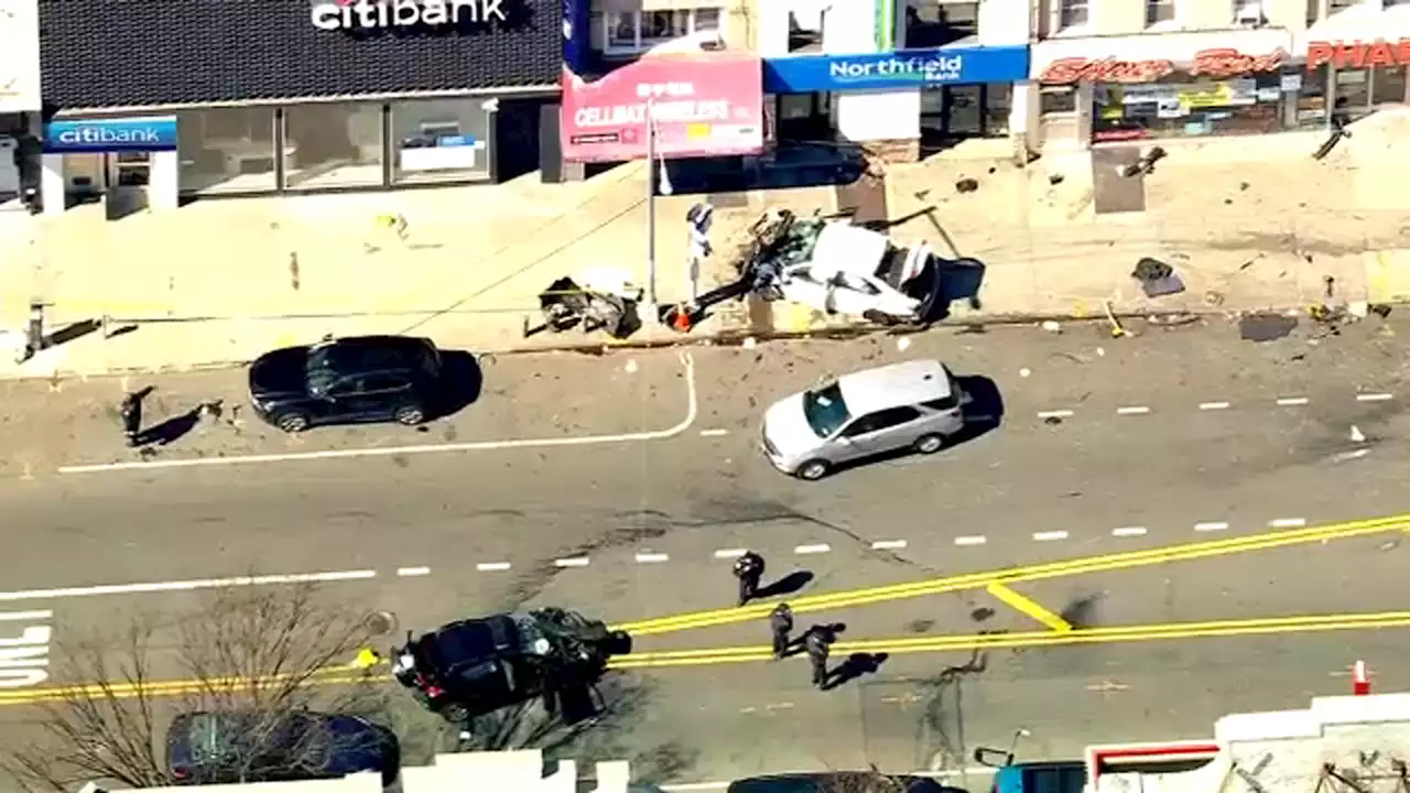 7 injured when car jumps curb, goes onto sidewalk in Brooklyn