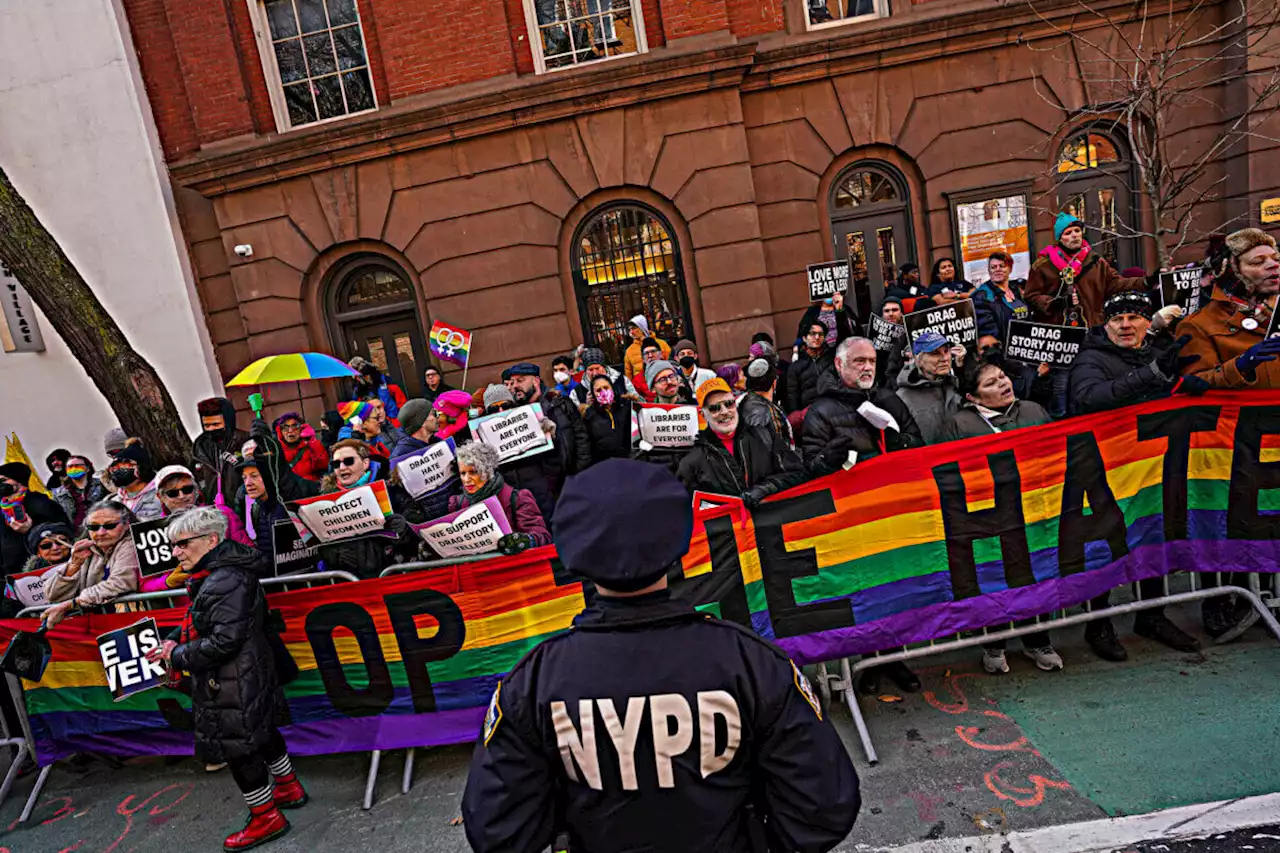 ‘Hate has no home in New York’: Chaos ensues at West Village Drag Story Hour Read-A-Thon | amNewYork