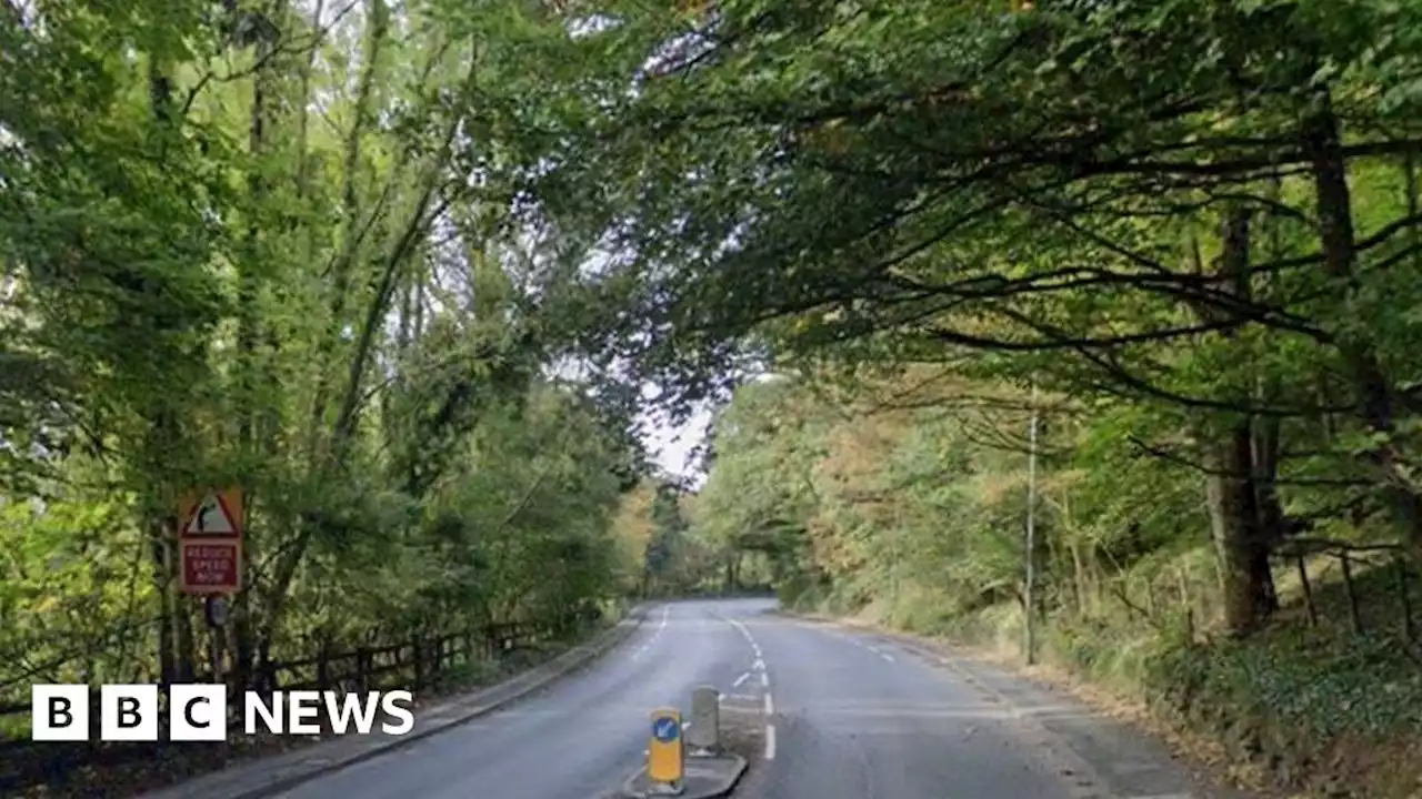 Disley car crash: Girls aged 16 and 13 killed in collision