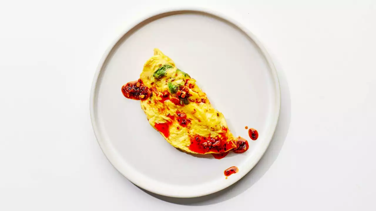 This Microwave Masala Omelet Got Me Through Culinary School