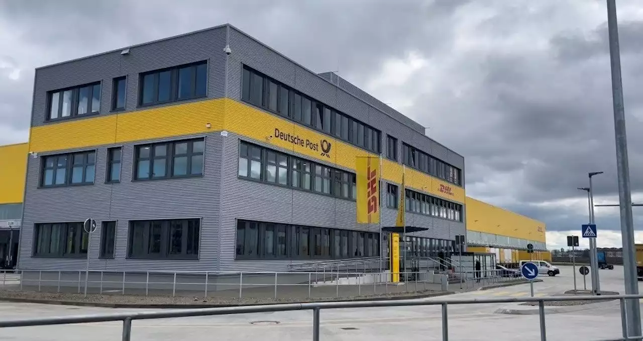 Neues Paketzentrum der Deutschen Post in Aschheim eröffnet