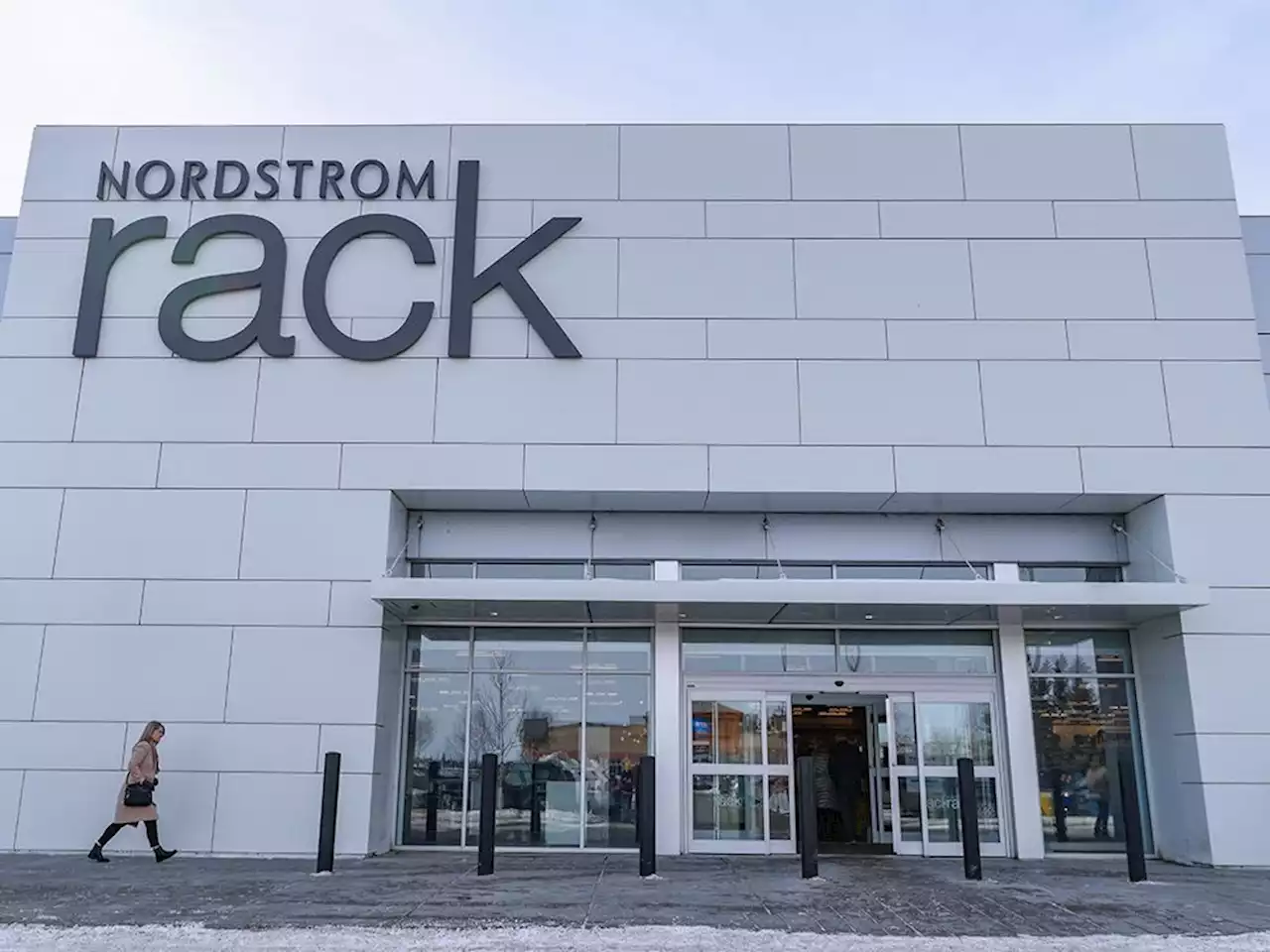 Nordstrom Canada gets OK to liquidate closing stores