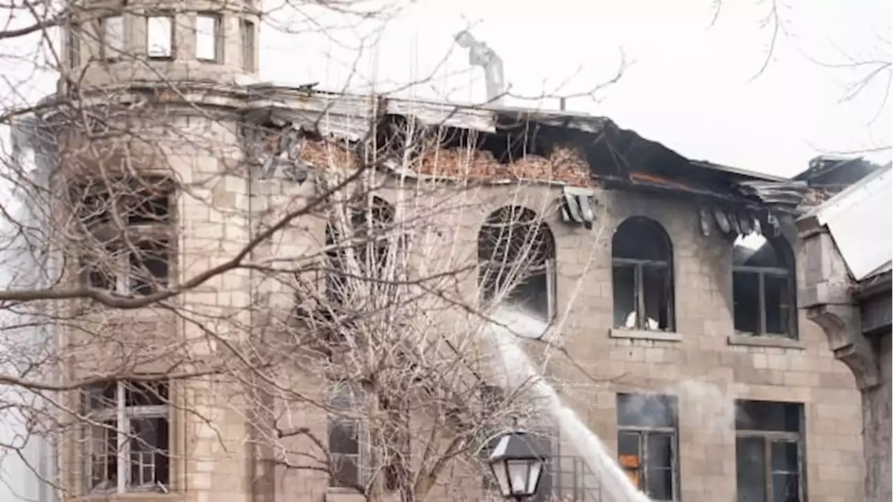 1 dead, 6 still missing after Thursday fire in Montreal heritage building | CBC News