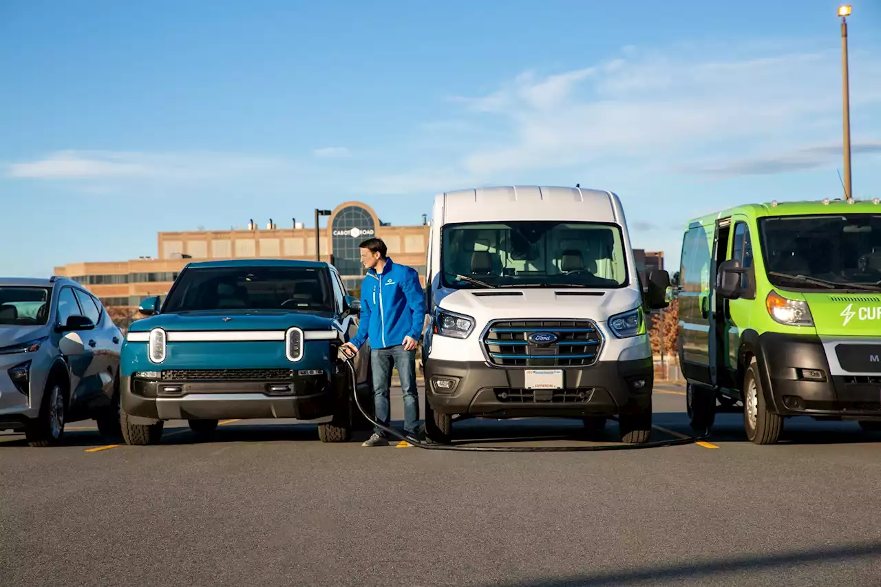 SparkCharge Expands Mobile EV Charging Fleet Service Across The US - CleanTechnica