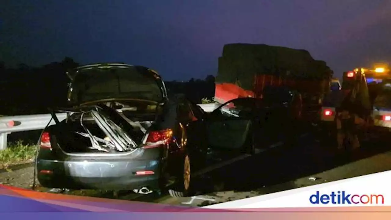 Penampakan Mobil Camry Syabda Ringsek Usai Kecelakaan Maut di Pemalang