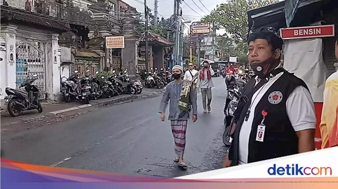 Umat Muslim di Bali Boleh Tarawih ke Masjid saat Nyepi Asal Jalan Kaki