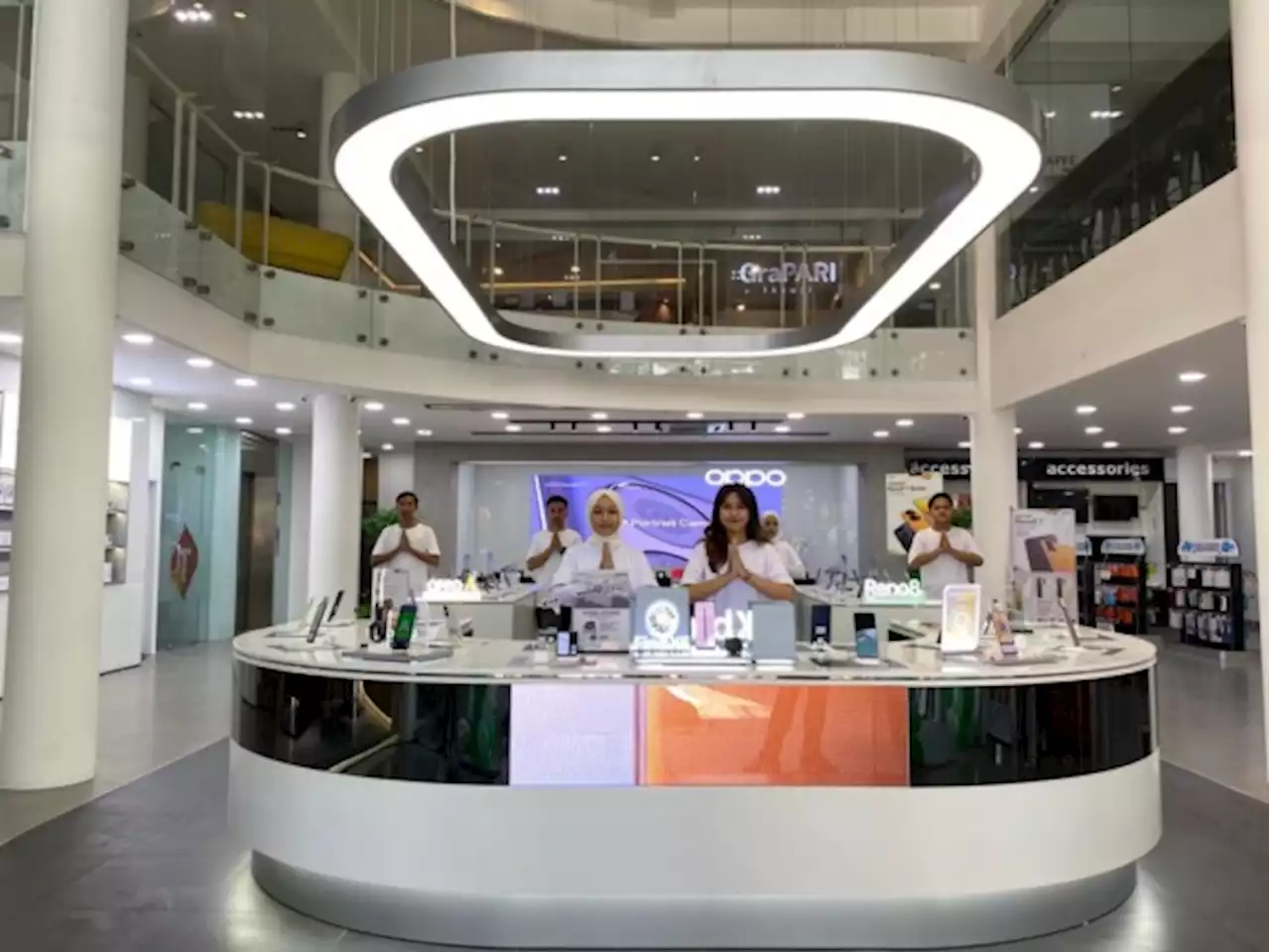 Dukung Pengembangan Lokomotif Digital, OPPO Hadirkan eXperience Store Terbesar di Kota Malang