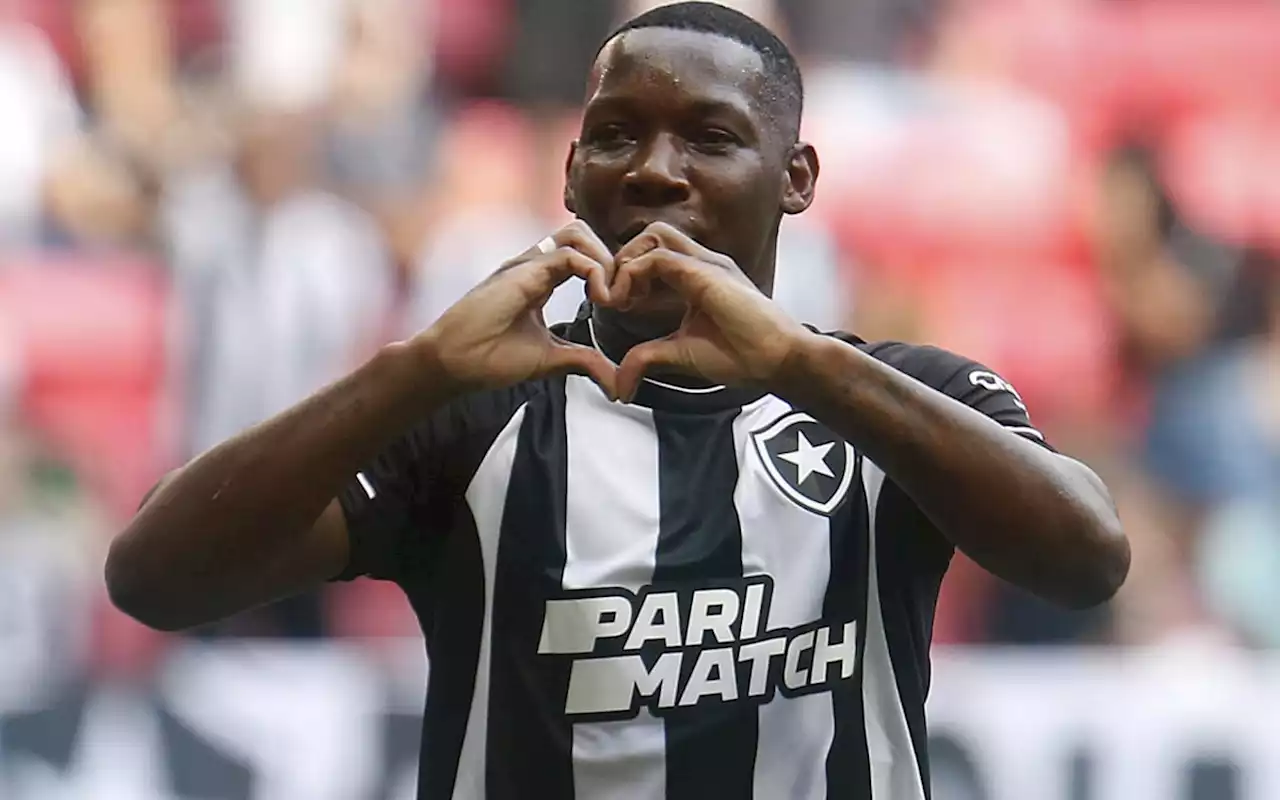 Patrick de Paula, do Botafogo, se manifesta após passar por cirurgia no joelho esquerdo | Botafogo | O Dia