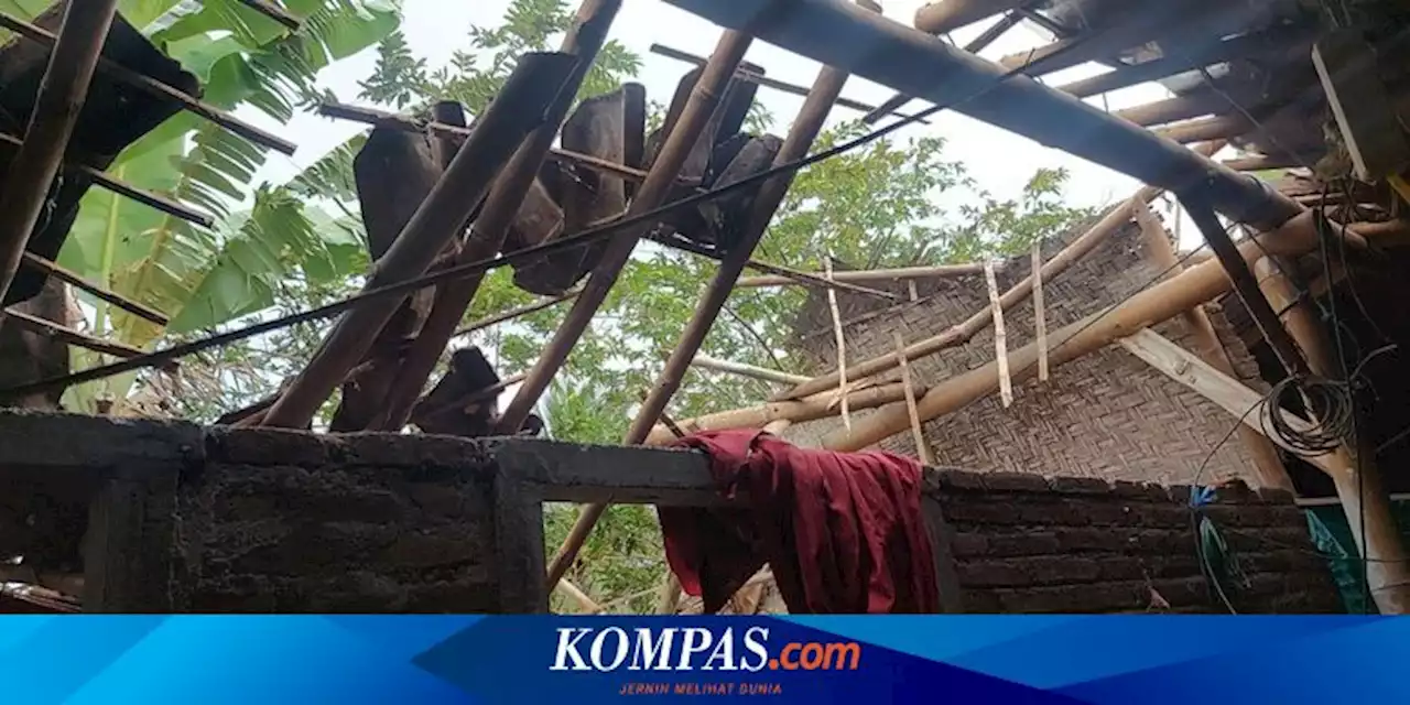 Diguyur Hujan Deras, Atap Rumah Warga di Banyuwangi Roboh