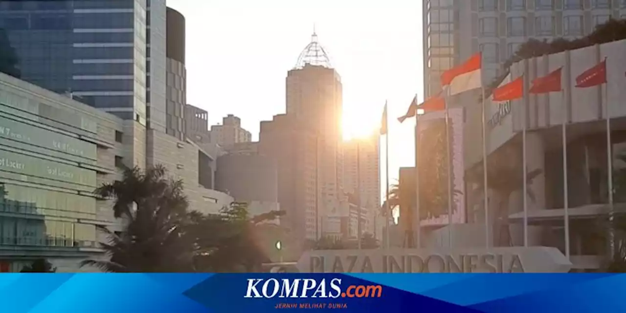 Spot Sunset Jakarta, Menikmati Matahari Terbenam di Halte Bundaran HI