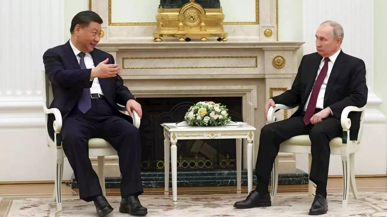 Sous les ors du Kremlin, Vladimir Poutine et Xi Jinping célèbrent une amitié tout en ambiguïtés