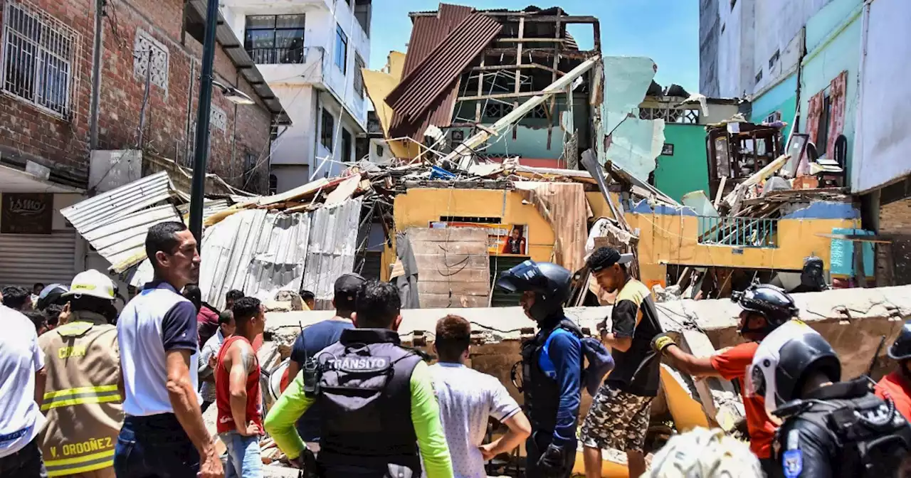 Deadly earthquake in Ecuador brings grief and fear