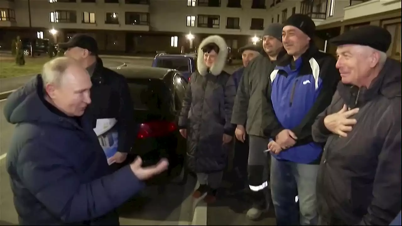 Video explaining how to spot 'real' Putin reemerges after Mariupol visit