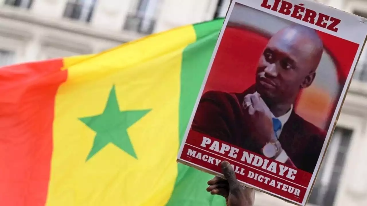 Sénégal: sit-in devant les locaux de Walf pour soutenir le journaliste Pape Ndiaye