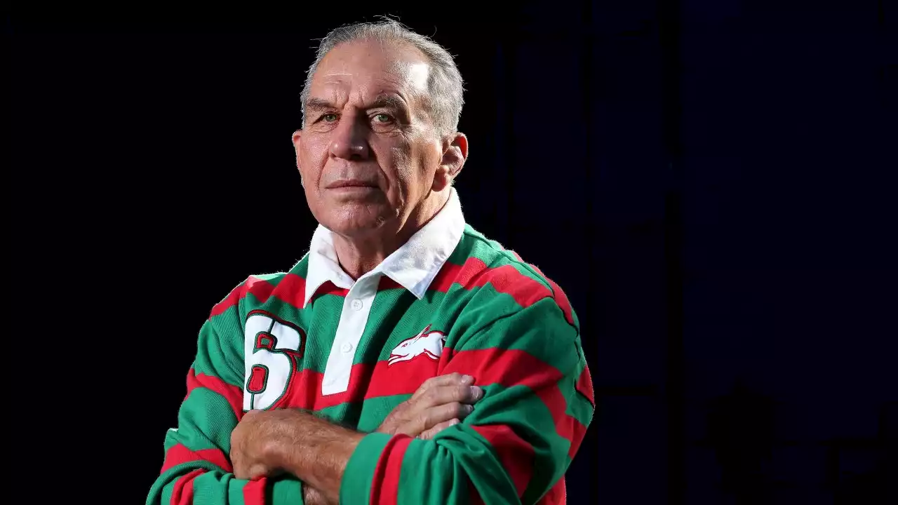 Tributes flow for rugby league legend