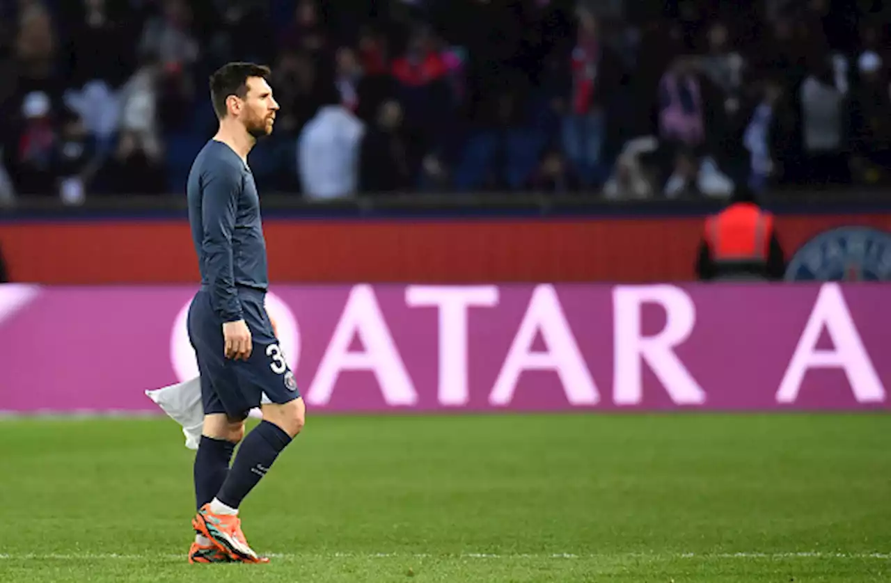 Messi Walks Straight Down Tunnel After PSG Fan Boos | Soccer Laduma