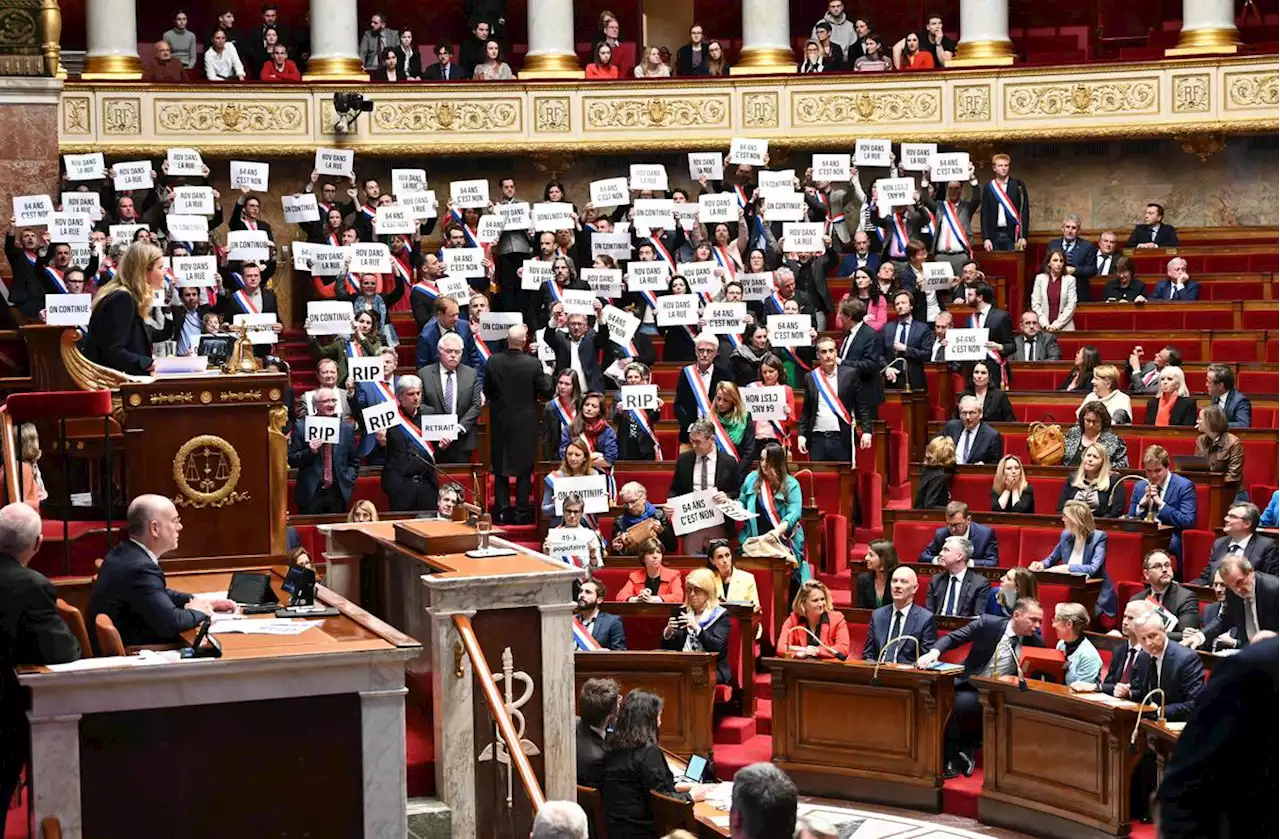 Les deux motions de censure rejetées, la réforme des retraites définitivement adoptée