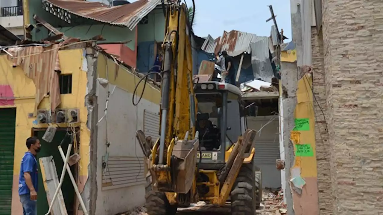 Autoridades de Ecuador y Perú evalúan daños tras el sismo que dejó al menos 15 muertos