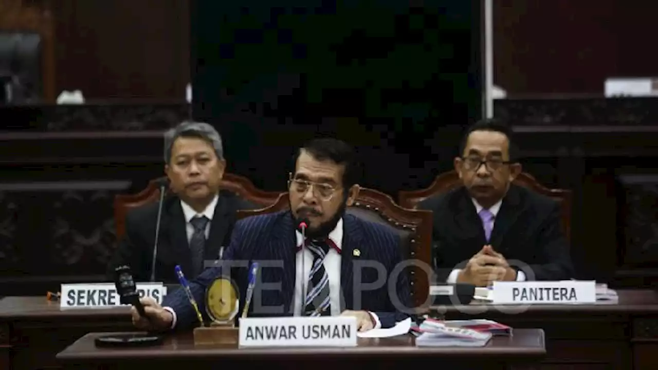 Jokowi Bakal Saksikan Pengambilan Sumpah Adik Iparnya sebagai Ketua MK