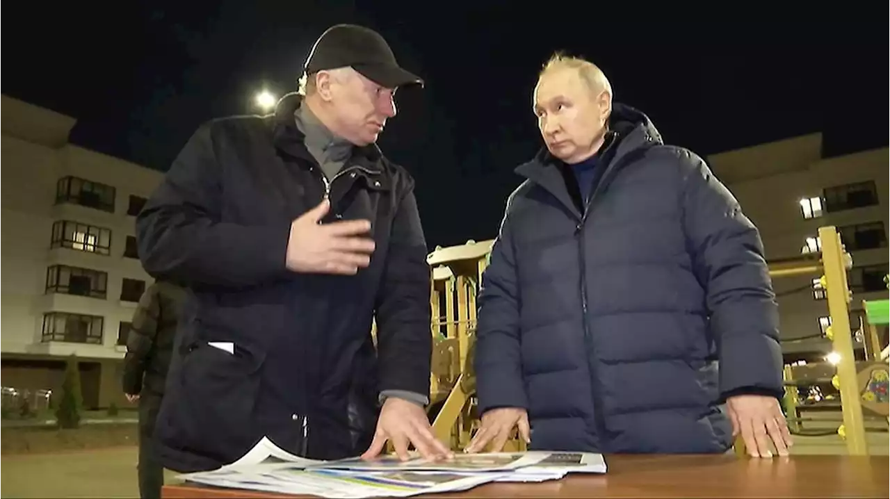 Putin visits Mariupol in first trip to occupied Ukraine territory