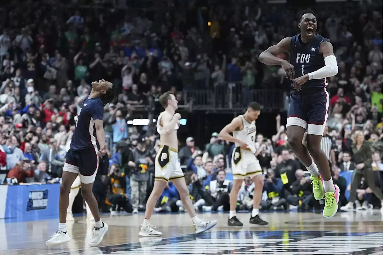 March Madness: Sweet 16 matchups shape up after wild weekend