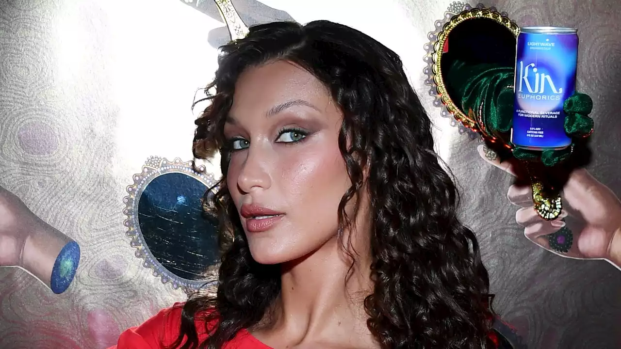 Bella Hadid ose l'arme fatale mode à moins de 200 euros