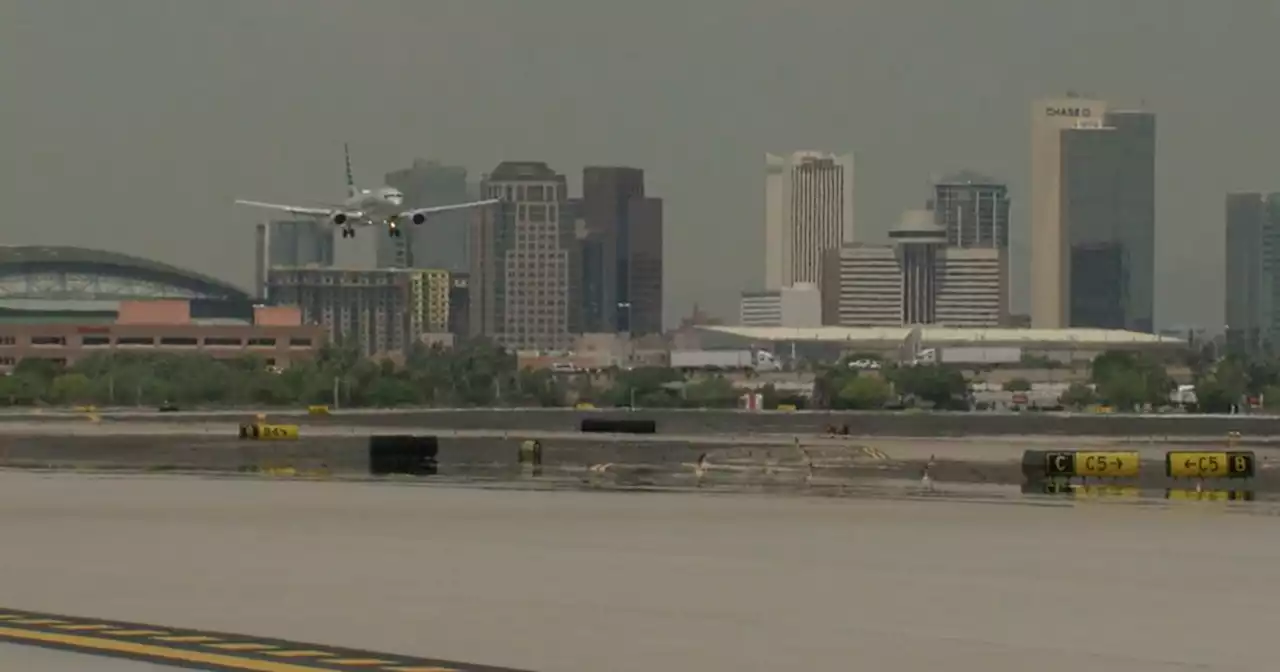 Man on probation for sex assault accused of attacking woman at Phoenix Sky Harbor