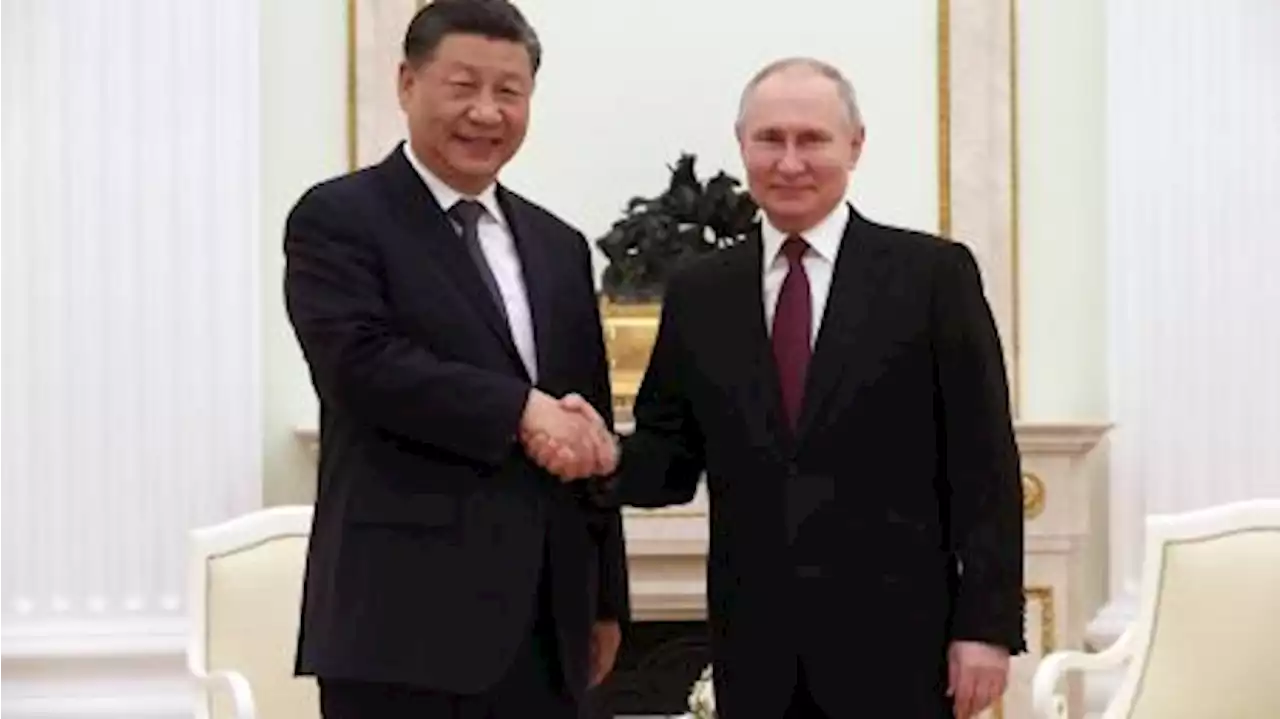 En medio de las críticas de occidente, Xi continúa en Rusia e invitó a Putin a su país