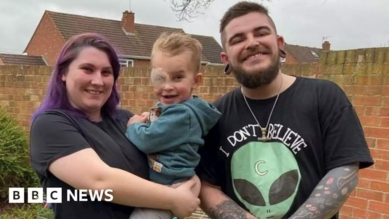 Community rallies to build pirate ship after boy's sight loss