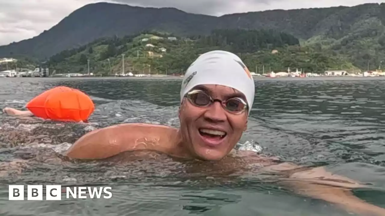 Scottish swimmer sets record between New Zealand islands