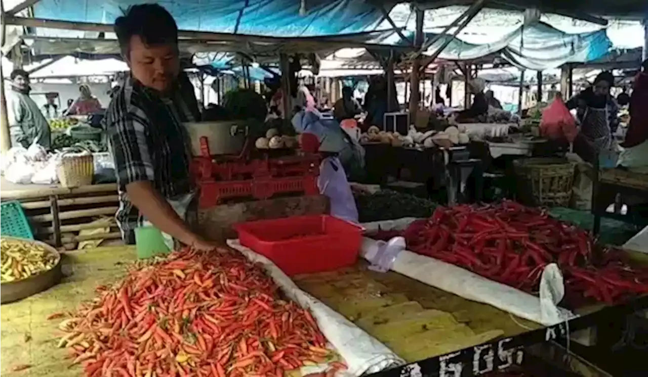 Stok Minim, Harga Cabai Makin 'Pedas' Jelang Ramadan