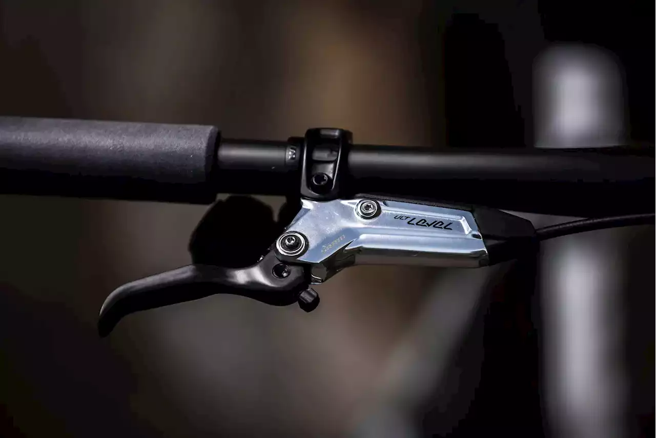 SRAM Stealth Brake Levers for Code & Level Sit Tight for Clean Cockpits