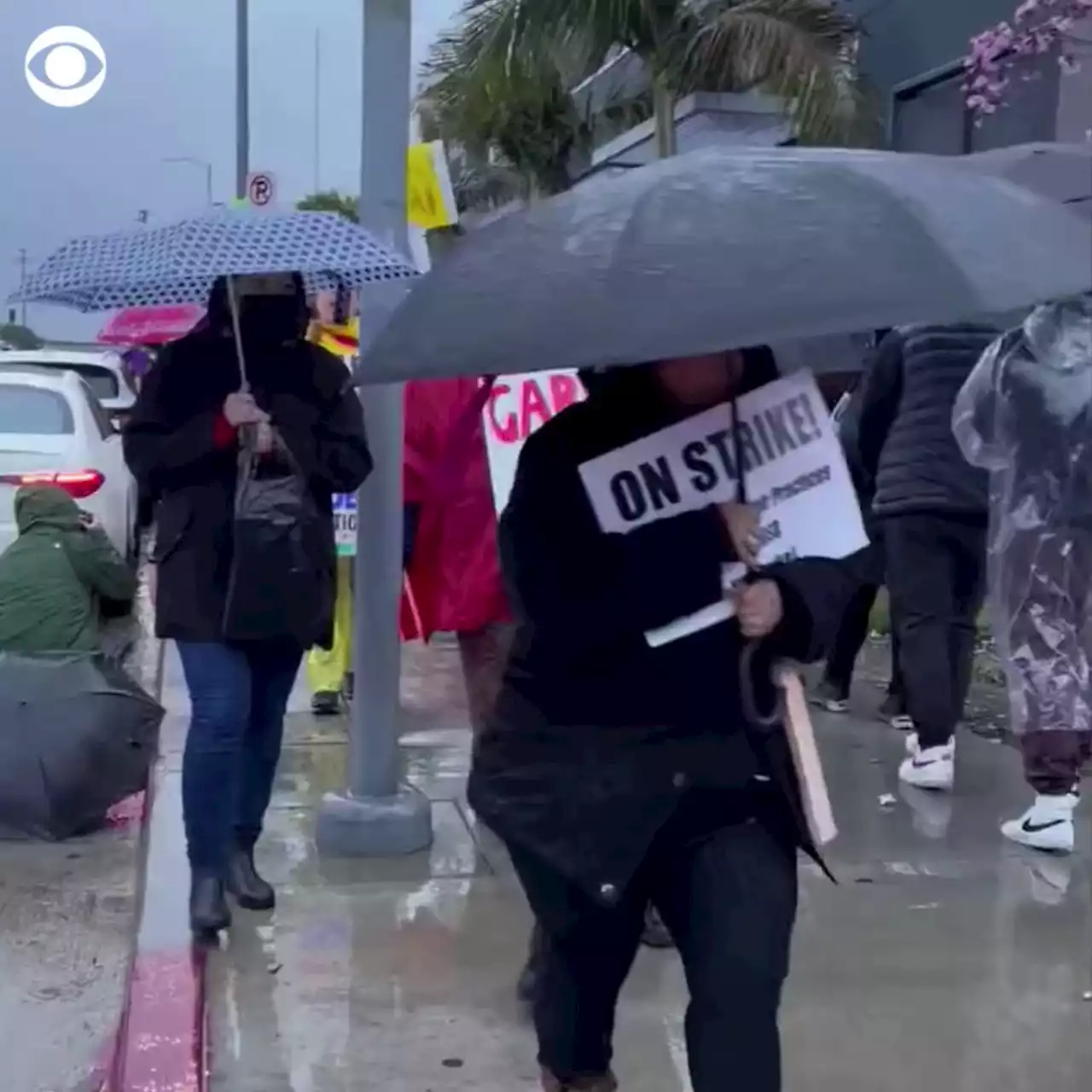 Los Angeles schools close as support staff, teachers begin 3-day strike