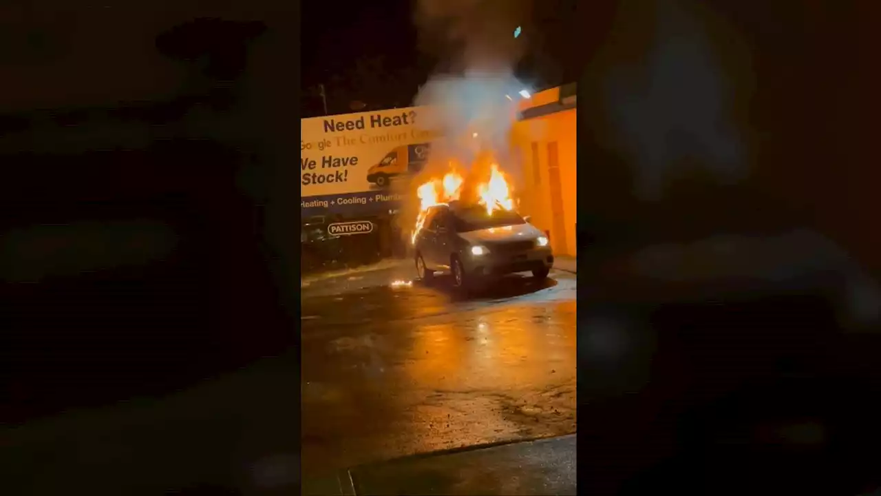 Car explodes into flames at Nanaimo auto shop in arson caught on camera