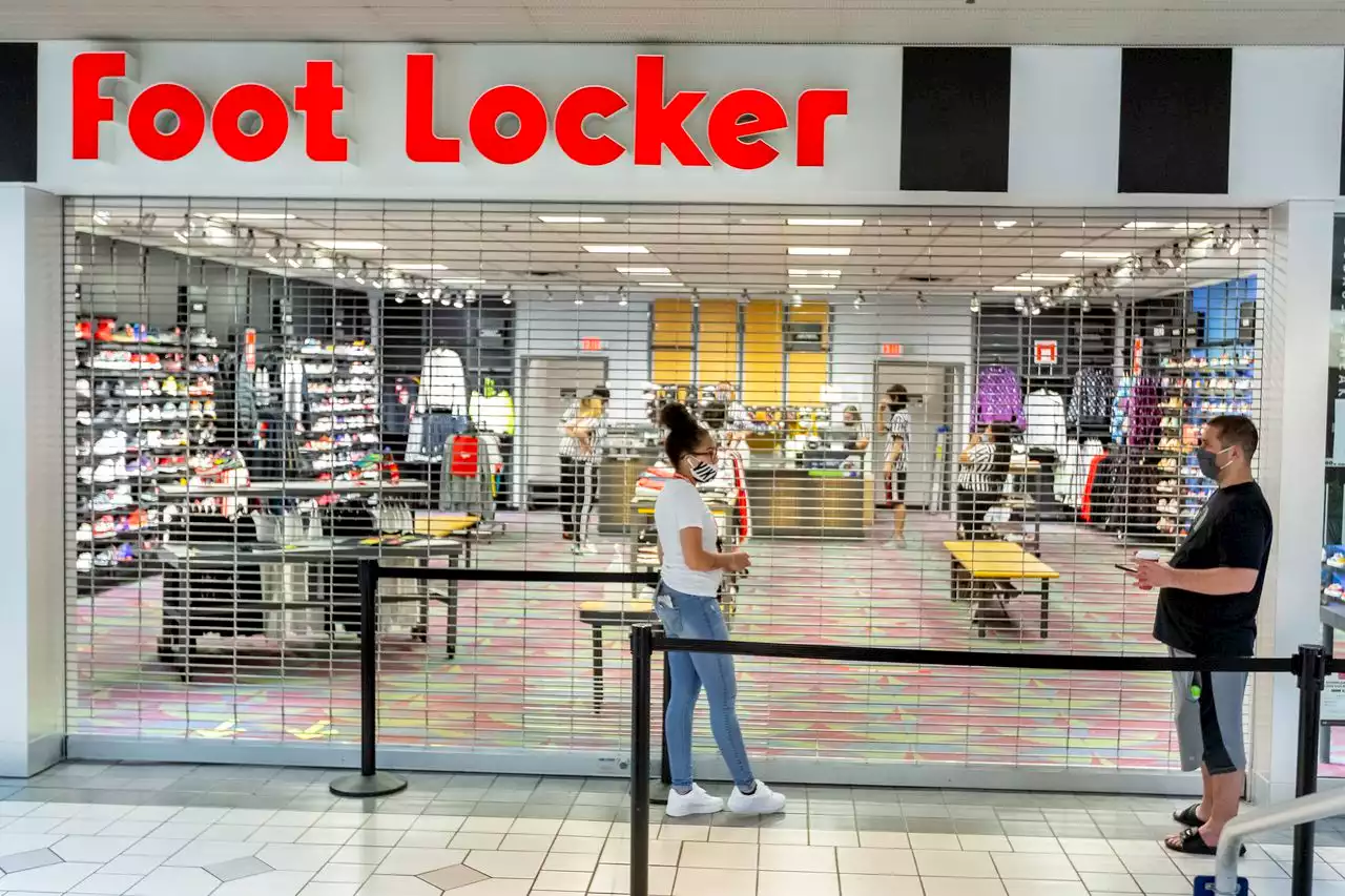 Foot Locker to close 400 stores by 2026