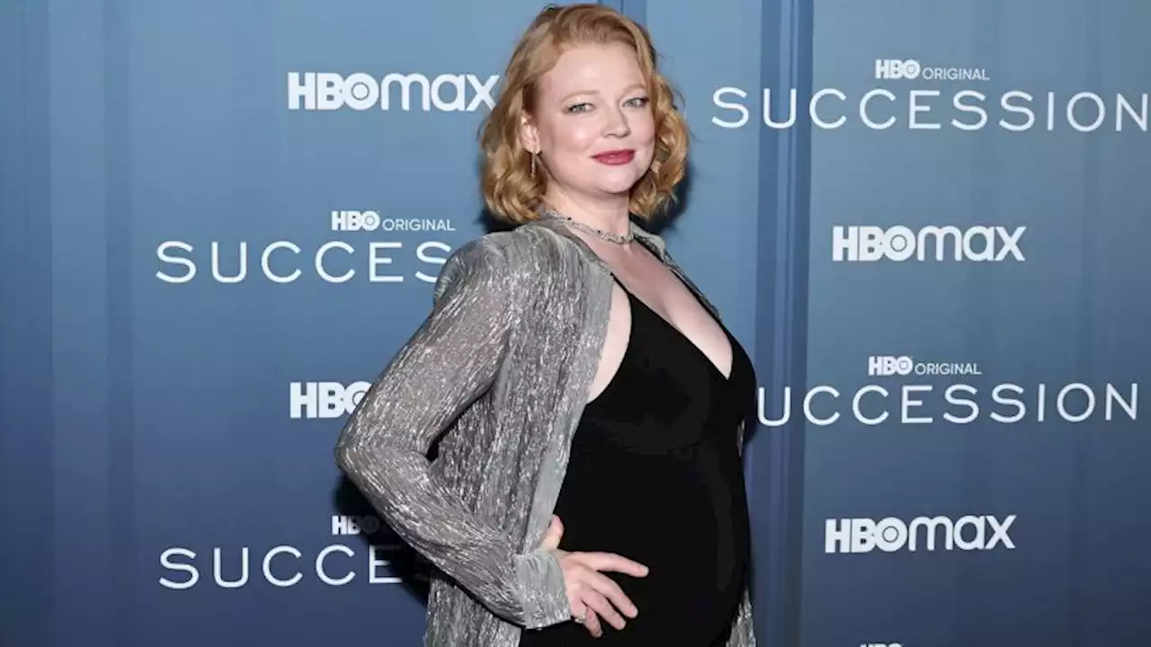 Sarah Snook reveals she's pregnant at 'Succession' premiere | CNN