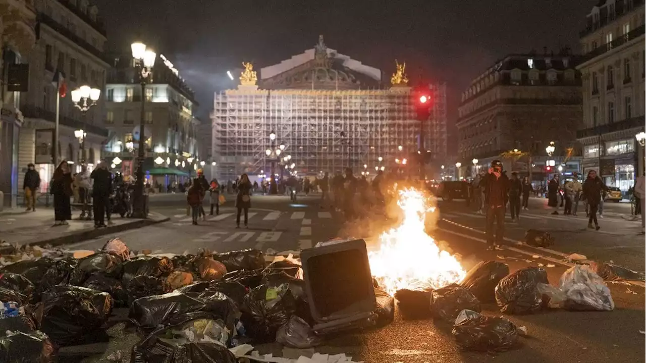 Réforme des retraites : plusieurs milliers de manifestants dans plusieurs villes, des centaines d'interpellations à la suite d'incidents