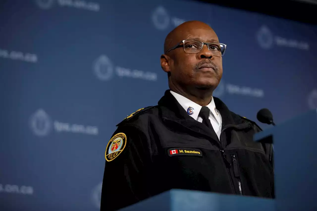 Former police chief Mark Saunders to run for Toronto mayor