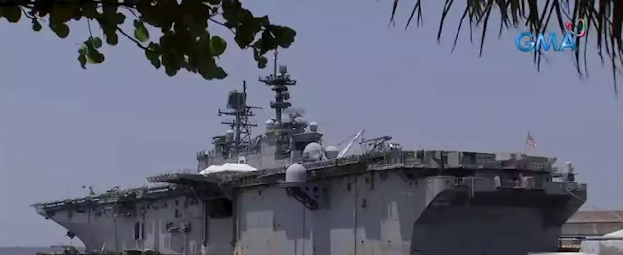 U.S. warship USS America docks in Manila for rest and recreation