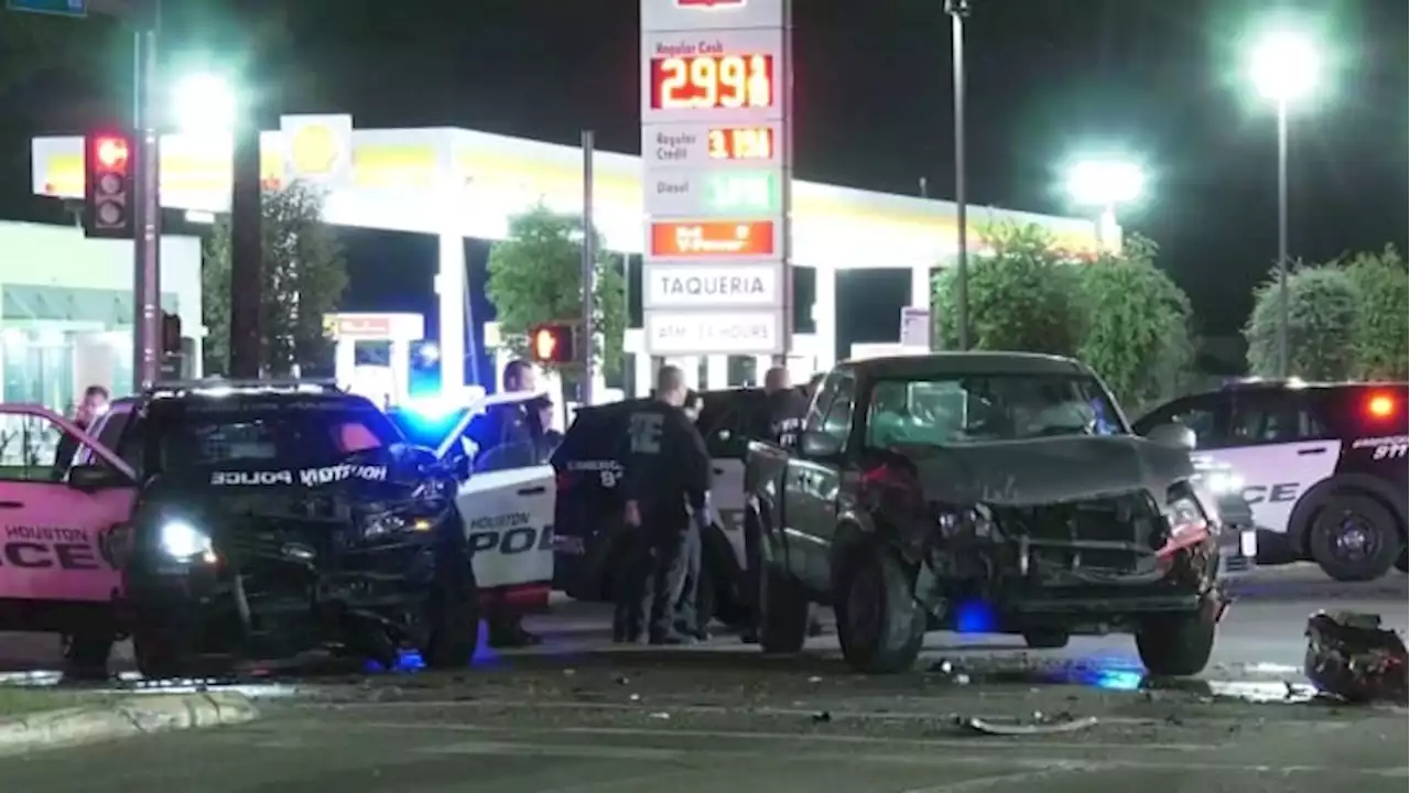 HPD officer hit by alleged drunk driver in north Houston