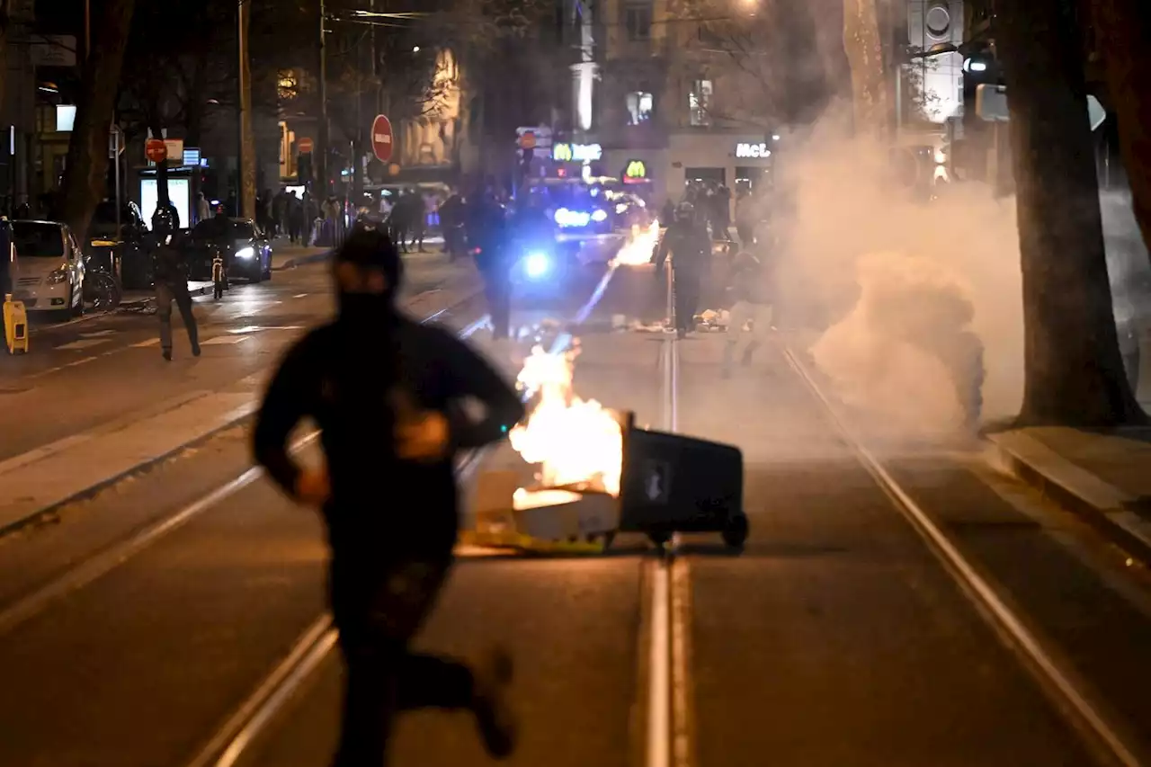 Réforme des retraites 2023 : manifestations émaillées de tensions partout en France