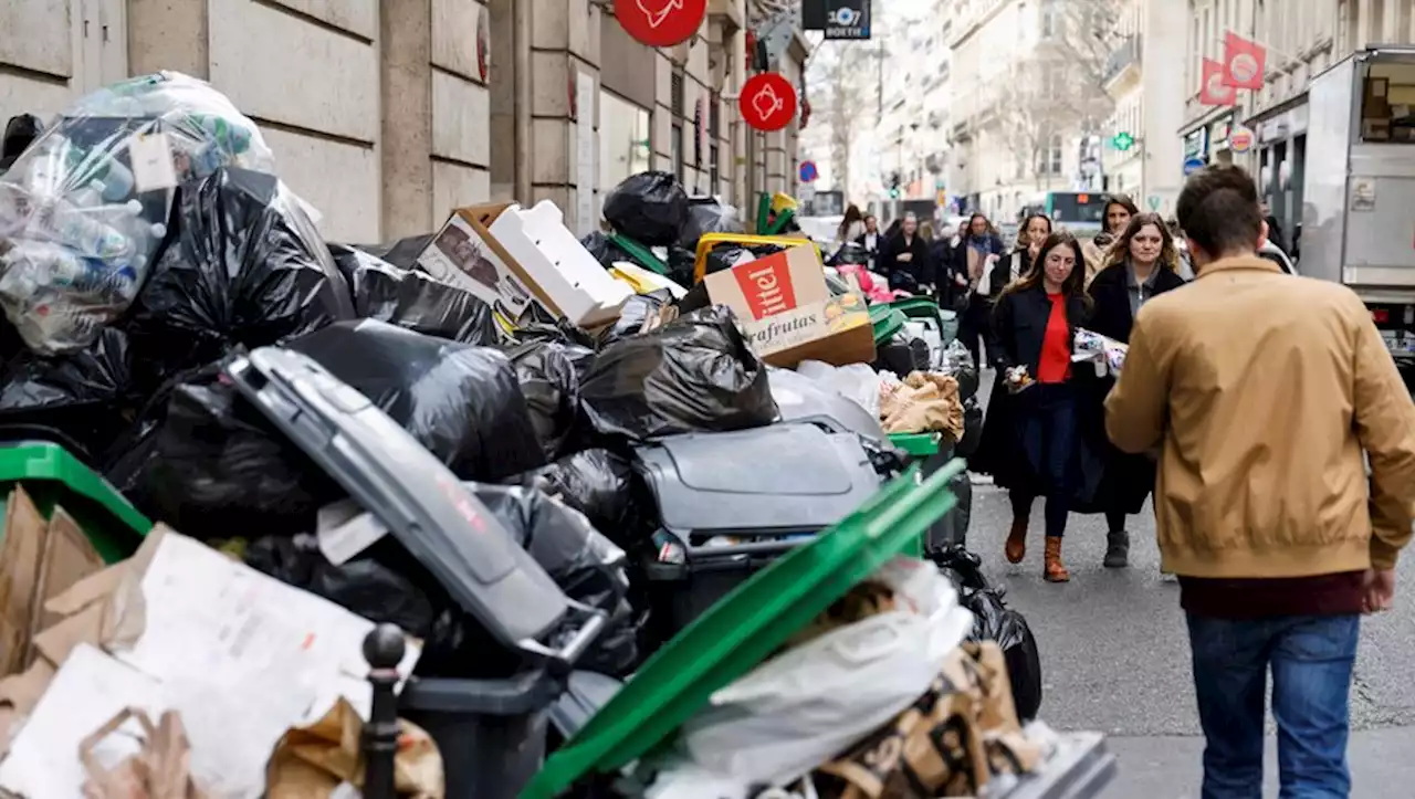 Grève des éboueurs à Paris : en quoi consiste l'opération 'Christophe Maé' mise en place par plusieurs militants ?