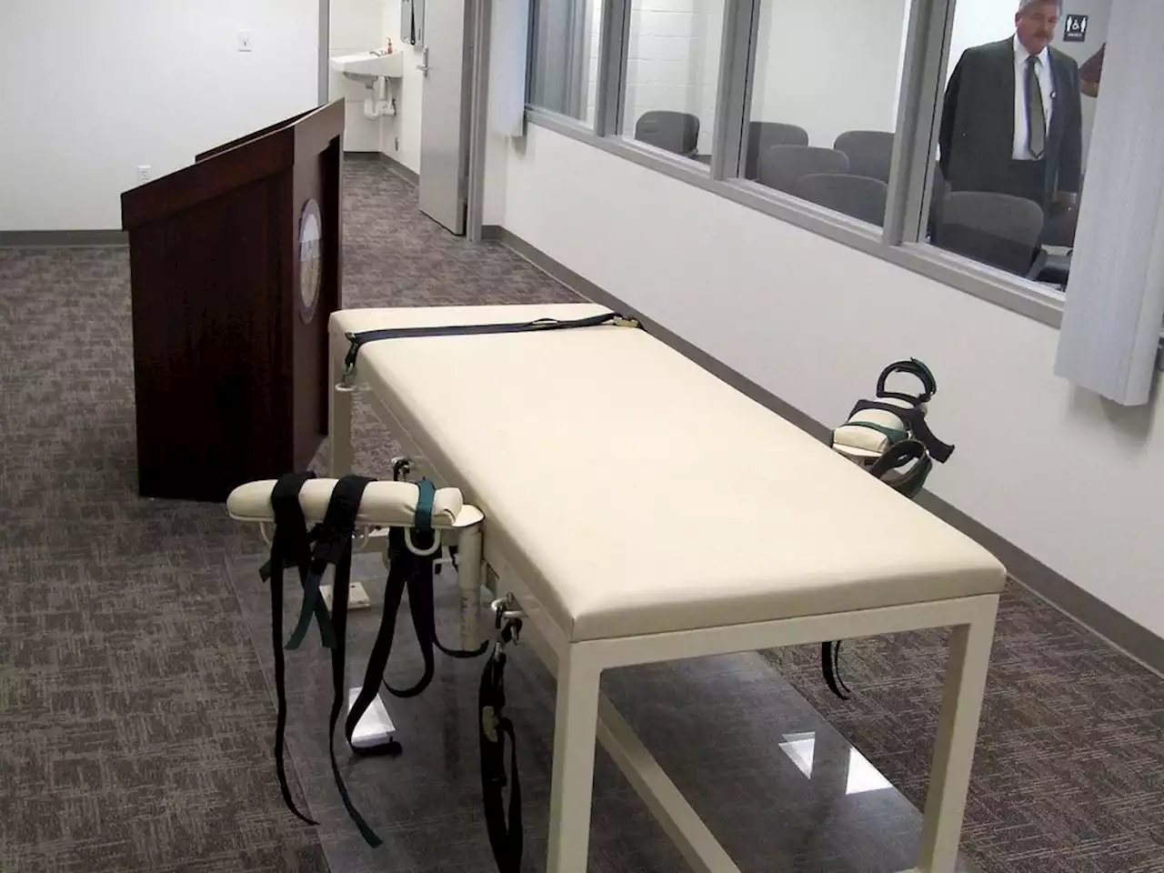 Idaho OKs veto-proof bill to allow execution by firing squad